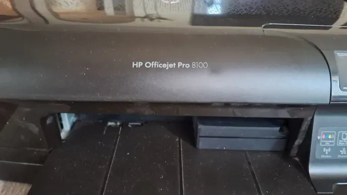 Vendo impressora HP office jet pro 8100 com defeito no cabeçote da impressora