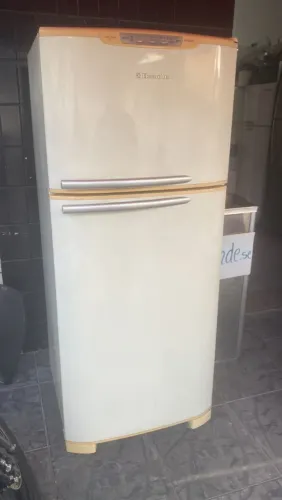 Geladeira dúplex Electrolux grande