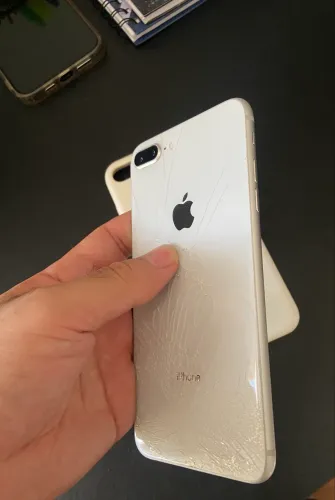 iPhone 8 Plus
