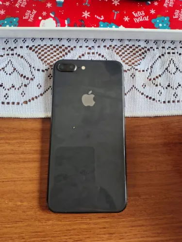 Vende-se iPhone 8plus seminovo sem defeito