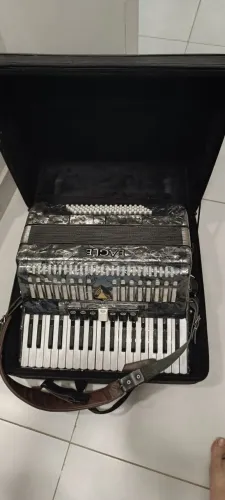 ACORDEON EAGLE 