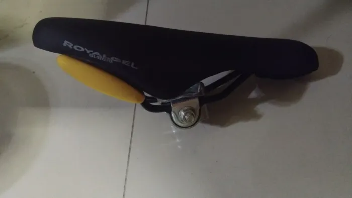 Banco De Bike Selle Royal Gubbio Gel + Presilha De Fixação