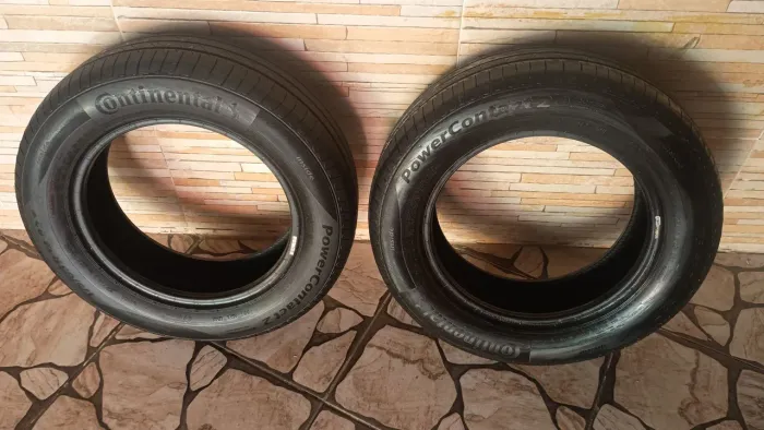 Pneus 175/65/R14 (Continental)