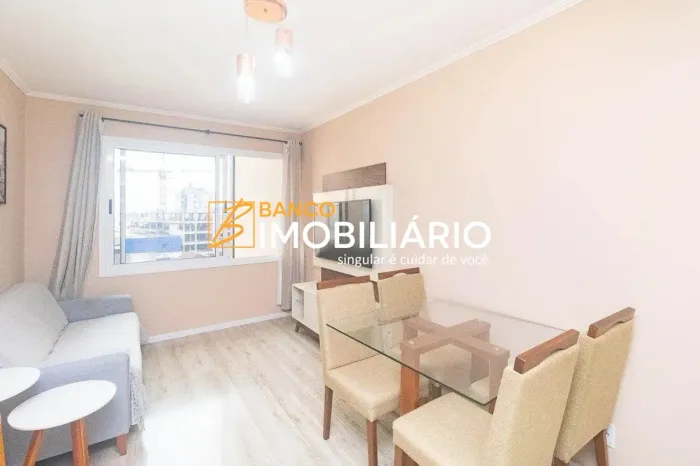Excelente apartamento mobiliado para locação no Centro Histórico em Porto Alegre.