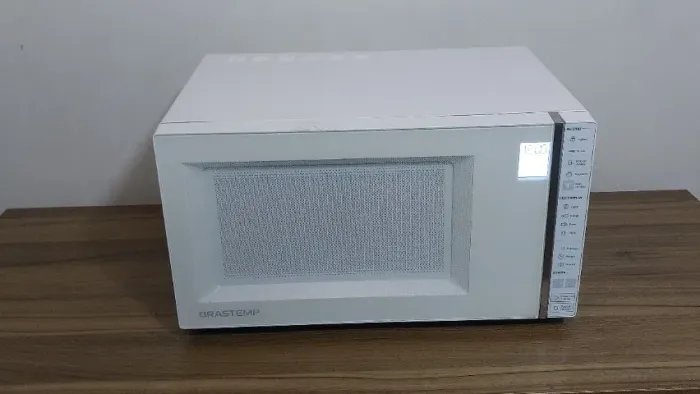 Micro-ondas Brastemp 32 Litros BMS45- Painel Integrado- ac. Cartão