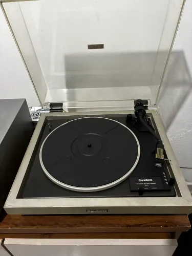 Toca discos Gradiente Garrard 750S