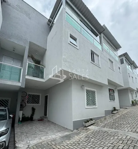 Casa em Condomínio à Venda na Penha de França, São Paulo-SP: 2 Quartos, 2 Suítes, 1 Sala,