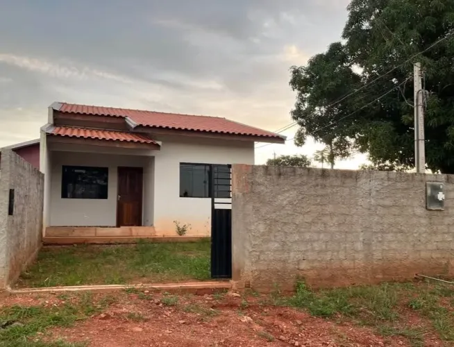 $ CASA À VENDA