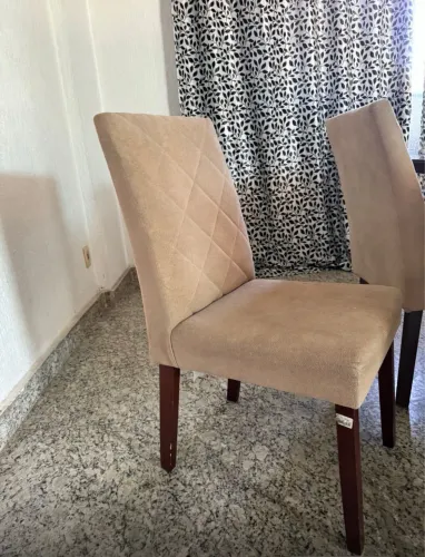 Jogo mesa com cadeiras