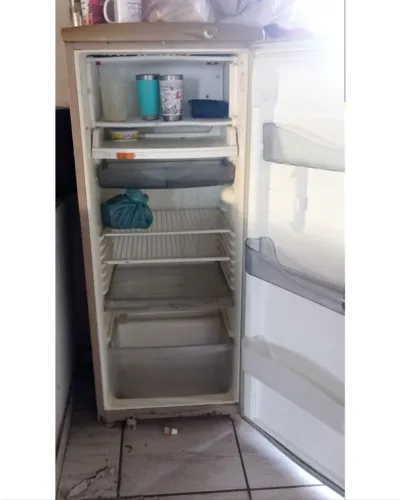 Geladeira Consul 300L