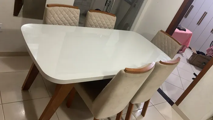Mesa semi nova