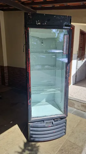 Freezer vertical Metalfrio 550lt.