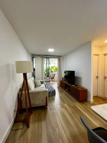 Imóvel para aluguel possui 76 metros quadrados com 2 quartos em Botafogo - Rio de Janeiro