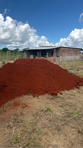 Aterro e terra de grama