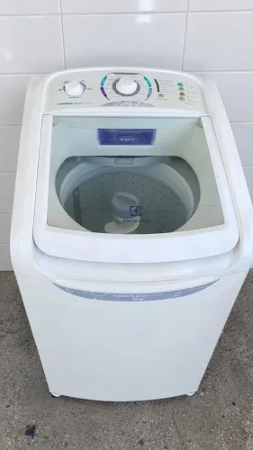 Máquina de lavar Eletrolux 10kg