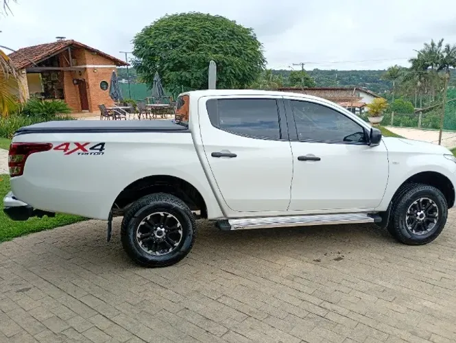 Mitsubishi L200 Triton Sport GLS 2.4 CD Diesel Aut. 2020
