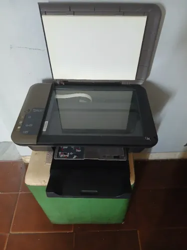 Impressora HP DeskJet 1055 Multifuncional - Imprime, Copia e Escaneia