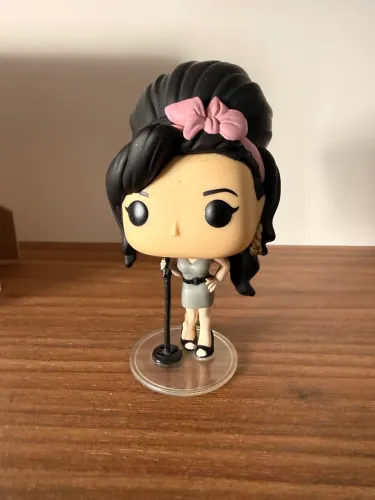 Funko pop amy winehouse #48
