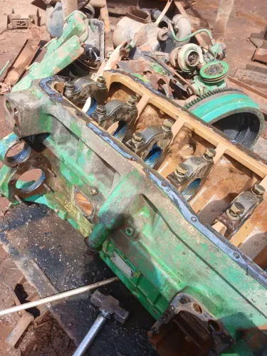 Bloco  do  motor  jhon deere  7.2 numero do bloco nas fotos 