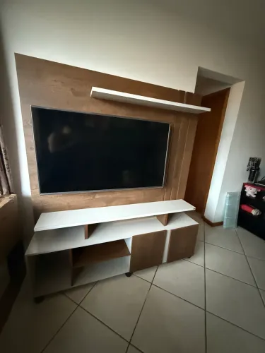 Vendo tv de 50 polegadas + rack