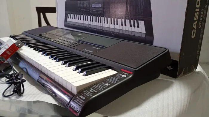Teclado Casio CT-X800 Top