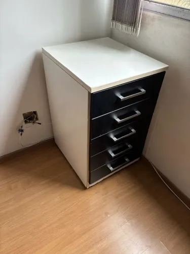 Cômoda 5 gavetas
