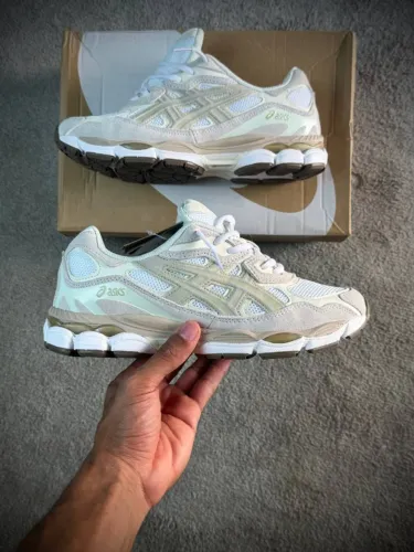 ASICS GEL NYC - 38.5