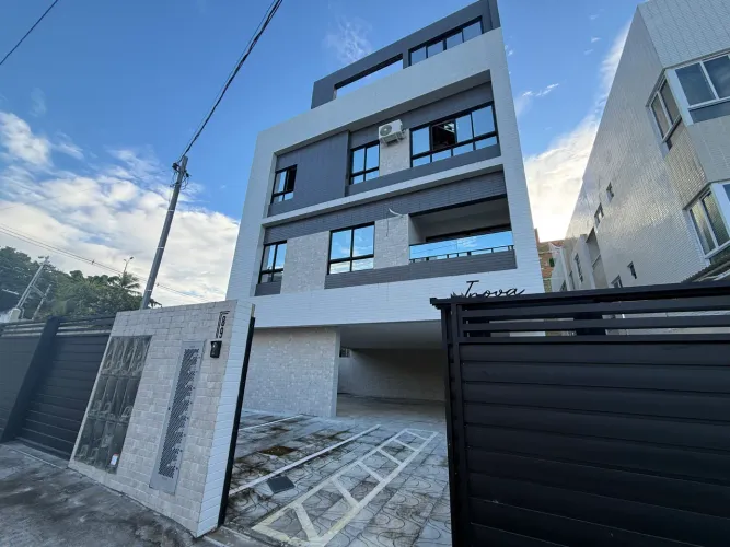 Cobertura duplex nos Bancários, 3qts (2 suítes)