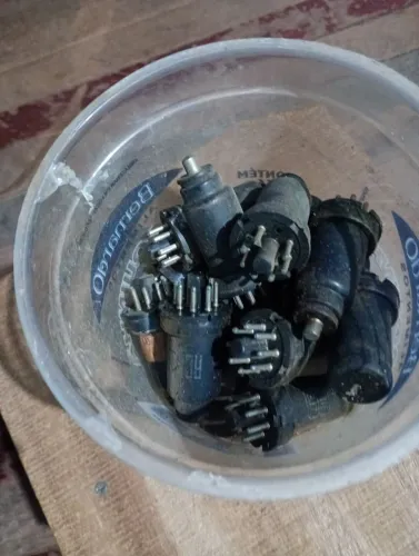 Válvulas eletrônicas pra rádios