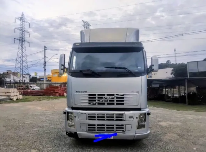 VOLVO FH 380 4X2 2005 (PRONTO PRA LABUTA)