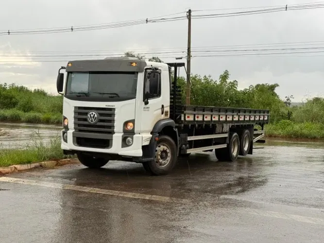 CAMINHAO 24260