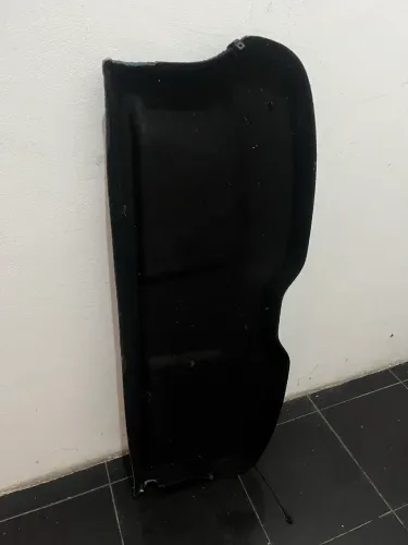 Tampa do porta-malas Argo
