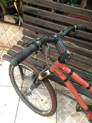 Bike muito boa, só falta um Dono