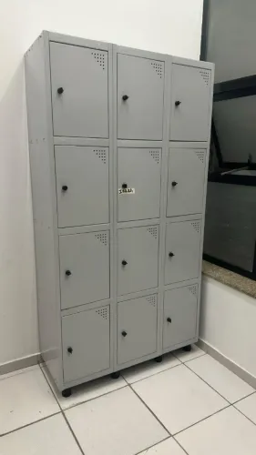 Armário Roupeiro de Aço Pandin 12 Portas Locker Guarda-Volumes Vestiário Empresa