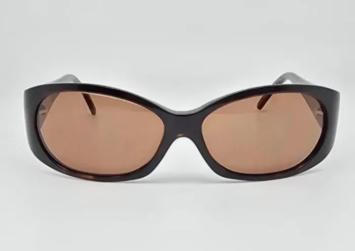 Óculos Fendi Armação Tartaruga