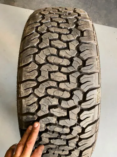 01 pneu 265 60 20 Xbri Brutus 99,9% borracha