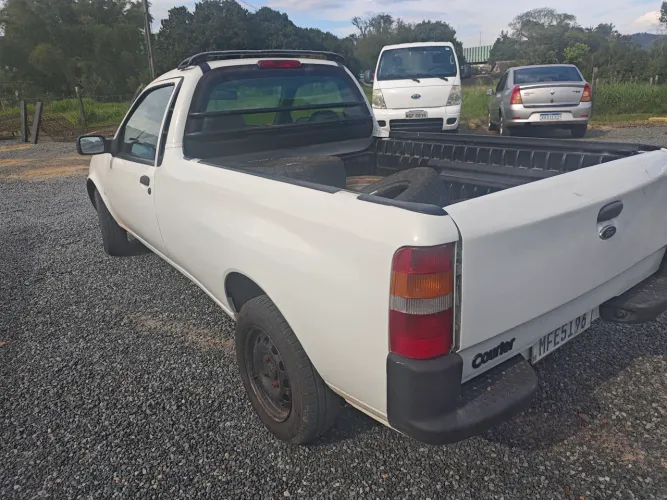 Ford Courier 1.6 L/ 1.6 Flex 2009