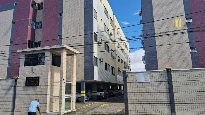 Apartamento com 3 dormitórios à venda, 90 m² por R$ 340.000,00 - Benfica - Fortaleza/CE