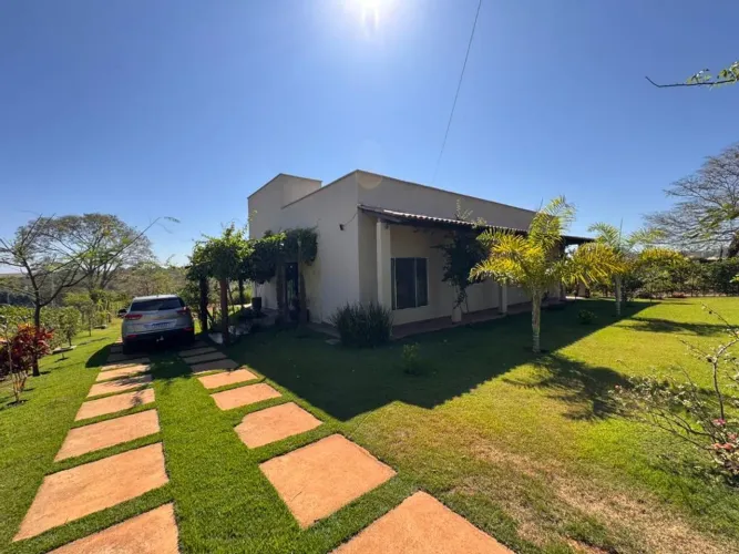 Chácara à venda em Trindade, Residencial Terra Santa, com 4 quartos, com 1550 m²