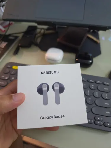 Galaxy Buds4 LACRADO