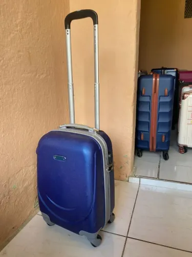 Mala de Bordo cor azul Completa 