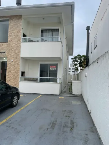 EXCELENTE APARTAMENTO NA GRANDE FLORIANOPOLIS - ALUGUEL ANUAL