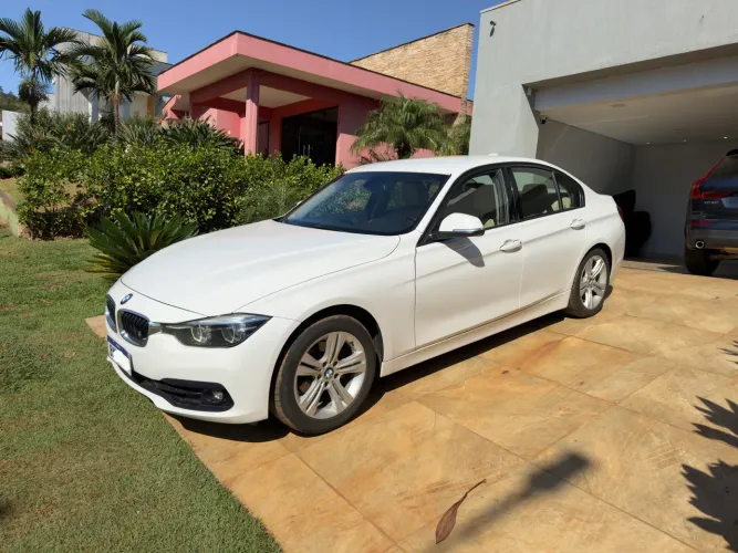 BMW 320I A Modern/sport TB 2.0/a.flex 16V 4P 2018