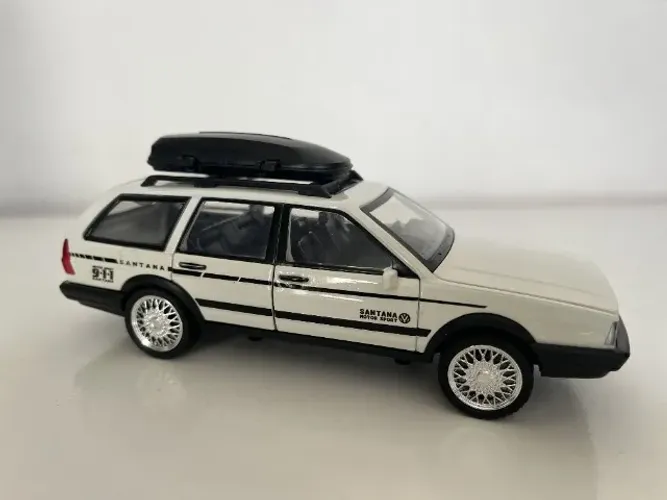 Miniatura Santana Quantum nova
