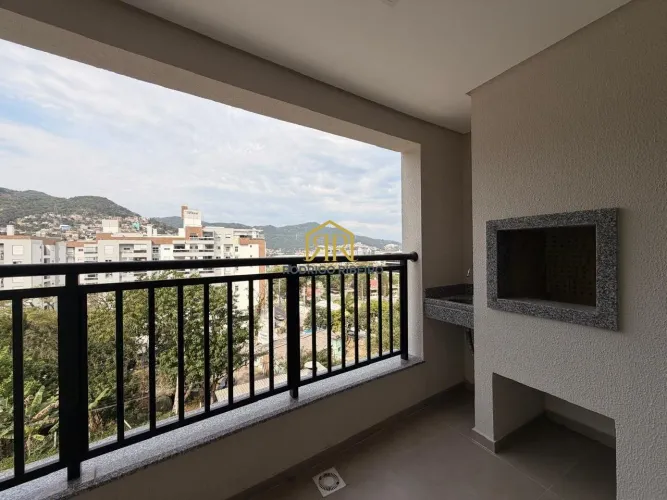 Apto com vista livre para o Verde e para o Mar!!!