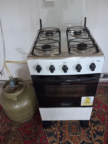 Fogão e b0T1JA. Entrego