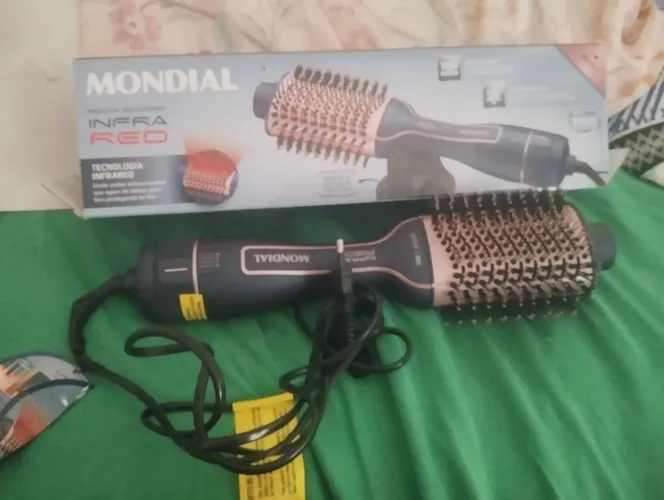 Vendo escova secadora com infra vermelho usada apenas 2 vezes marca mondial