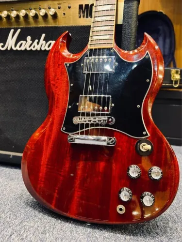 Guitarra Gibson SG Standart com case