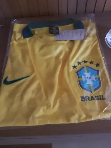 Camisa do Brasil ótima qualidade M/G valor 60 reais ZP. *