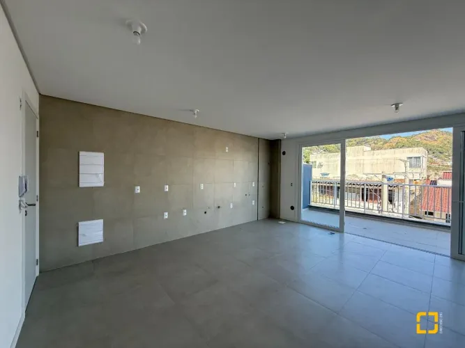 Apartamento tipo Studio com 58,72 m², com varanda, 1 vaga, no Centro